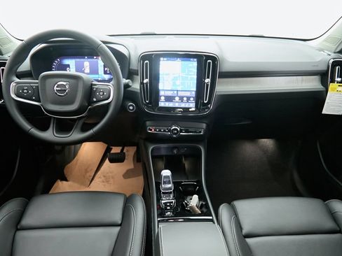 New 2026 Volvo XC40 B5 Plus w/ Protection Package Premier AWD/4WD image 24