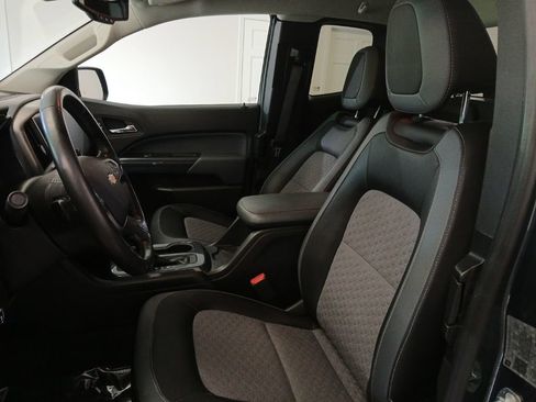 Used 2020 Chevrolet Colorado Z71 AWD/4WD image 14
