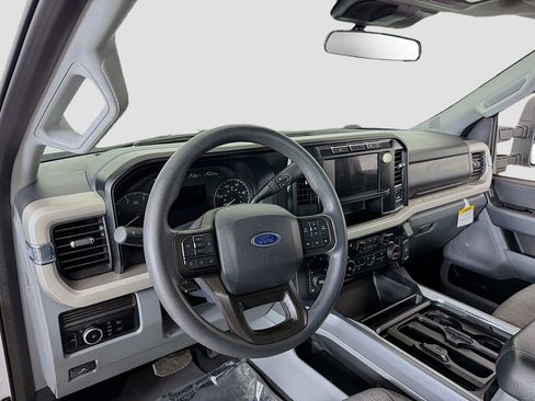 Used 2024 Ford F250 XLT w/ FX4 Off-Road Package AWD/4WD image 13