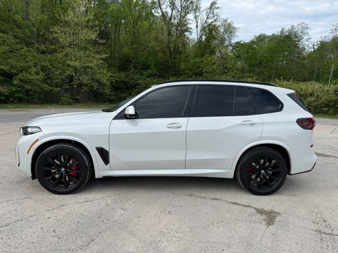 Used 2024 BMW X5 xDrive40i w/ M Sport Package image 8