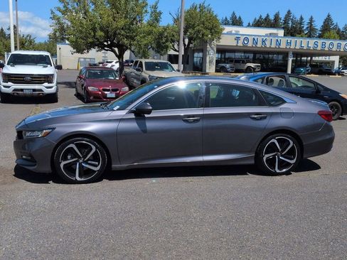 Used 2019 Honda Accord Sport image 2