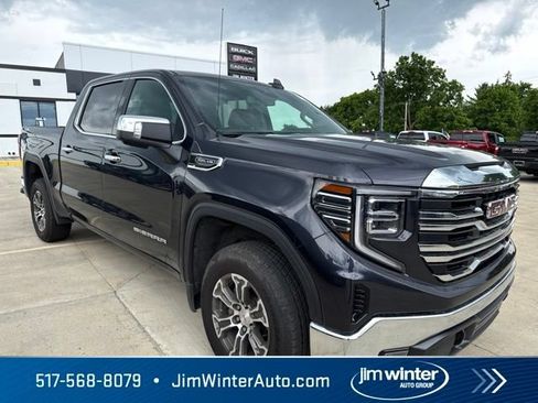 Used 2025 GMC Sierra 1500 SLT AWD/4WD image 4