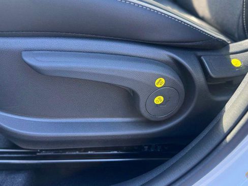 New 2026 Hyundai Venue SEL FWD image 16