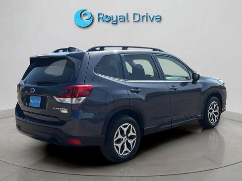 Used 2024 Subaru Forester Premium AWD/4WD image 5
