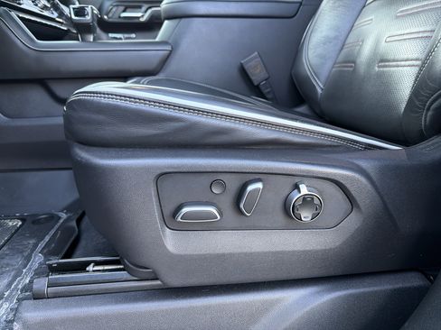 Used 2023 GMC Sierra 1500 AT4X image 28