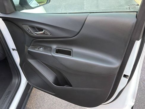 Used 2023 Chevrolet Equinox LT w/ LPO, Cargo Package FWD image 14