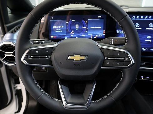 New 2026 Chevrolet Equinox EV LT image 33