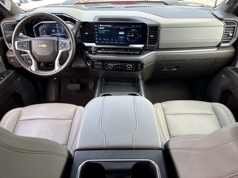 Used 2025 Chevrolet Silverado 2500 LTZ w/ LTZ Premium Package image 13