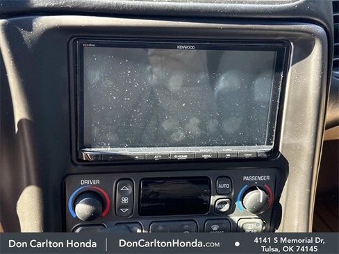 Used 2004 Chevrolet Corvette Base w/ Preferred Equipment Group image 9