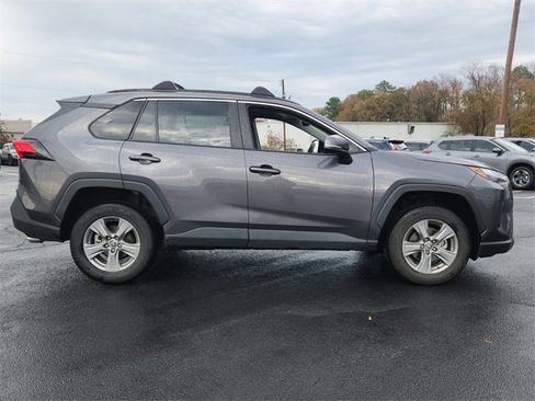 Used 2022 Toyota RAV4 XLE image 2
