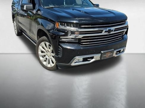 Used 2020 Chevrolet Silverado 1500 High Country w/ Technology Package AWD/4WD image 4
