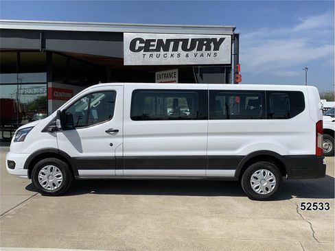 Used 2023 Ford Transit 350 XLT image 4