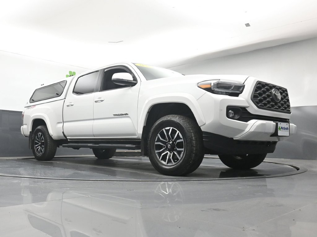 Used 2023 Toyota Tacoma TRD Sport w/ TRD Premium Sport Package AWD/4WD image 28