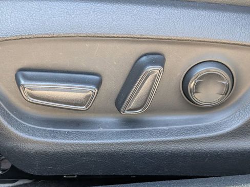 Used 2021 Toyota Camry SE image 17