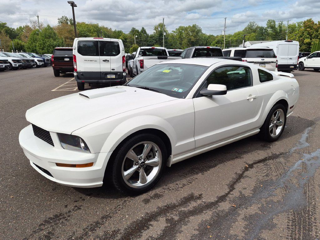 Used 2007 Ford Mustang GT Premium RWD image 2