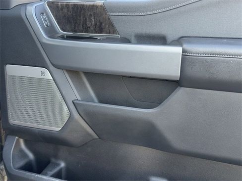 Used 2024 Ford F250 Lariat w/ Lariat Ultimate Package image 31