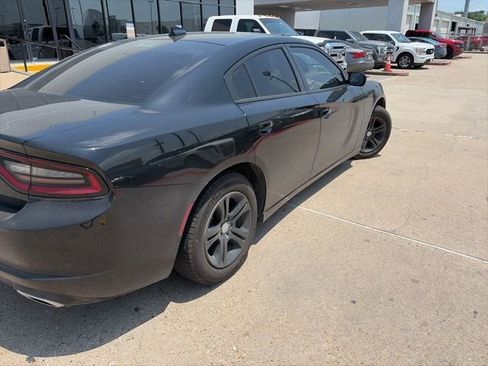 Used 2023 Dodge Charger SXT RWD image 2
