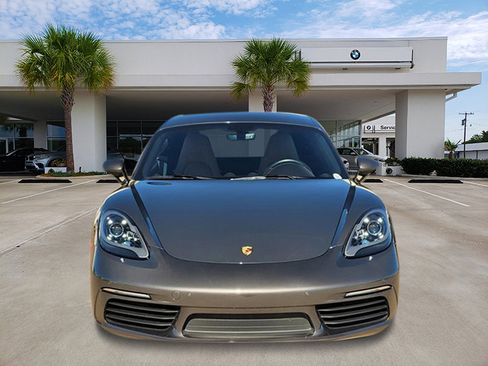 Used 2024 Porsche 718 Cayman image 2
