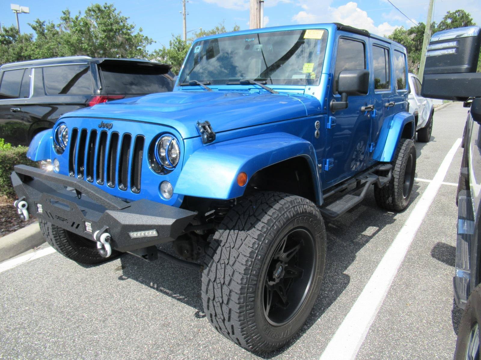 Used 2014 Jeep Wrangler Unlimited Sahara AWD/4WD image 2