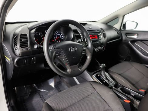 Used 2017 Kia Forte LX image 20