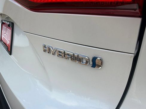 Used 2021 Toyota Venza LE AWD/4WD image 8