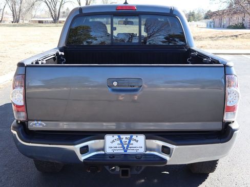 Used 2014 Toyota Tacoma 4x4 Double Cab w/ TRD Off-Road Package image 6
