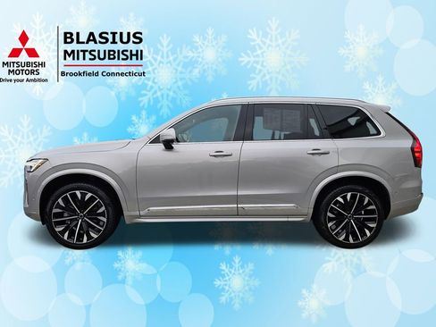 Used 2025 Volvo XC90 B6 Plus image 4