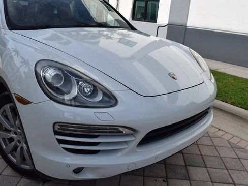 Used 2013 Porsche Cayenne Diesel AWD/4WD image 9