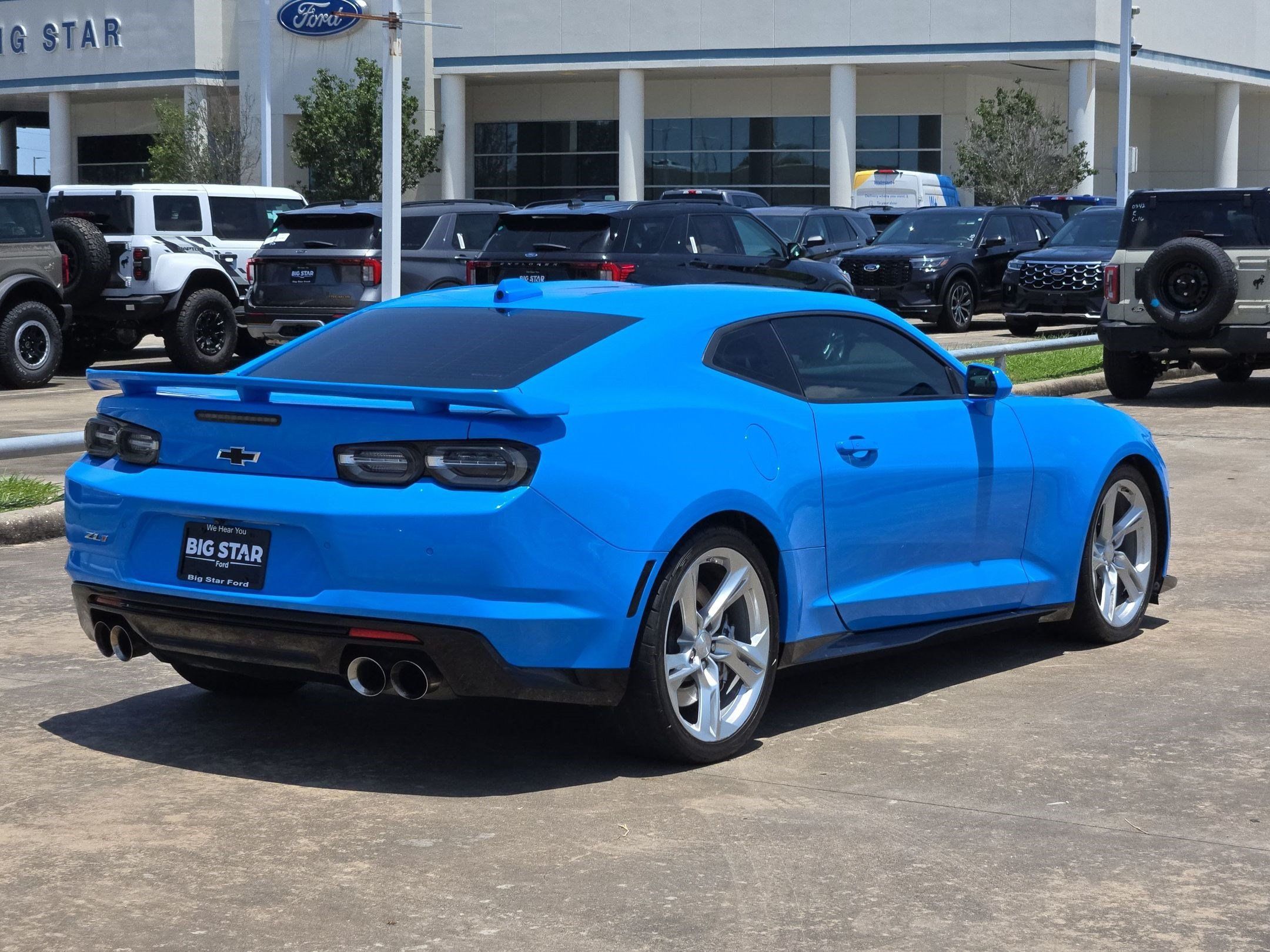 Used 2022 Chevrolet Camaro ZL1 RWD image 3