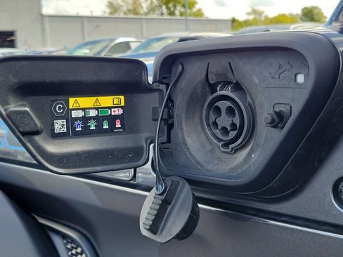 Used 2022 Jeep Wrangler Unlimited Rubicon image 7