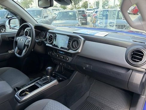 Used 2023 Toyota Tacoma SR5 w/ Technology Package AWD/4WD image 18