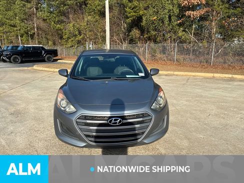 Used 2016 Hyundai Elantra GT image 3