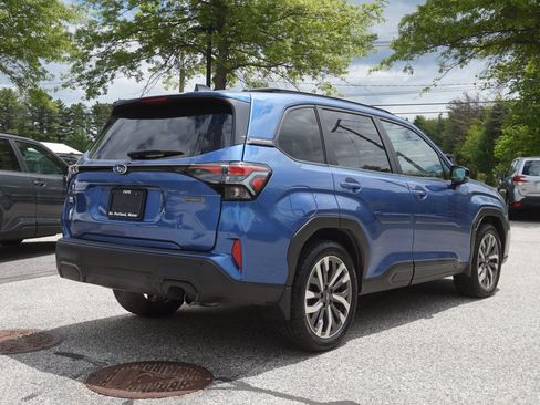 Used 2025 Subaru Forester Touring AWD/4WD image 5