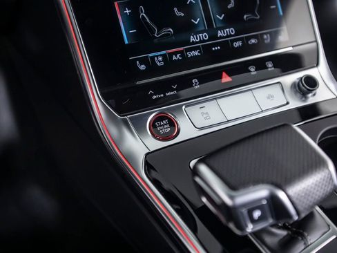 Used 2022 Audi RS 7 4.0T image 34