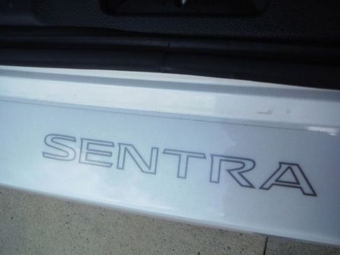 Used 2020 Nissan Sentra SR FWD image 11