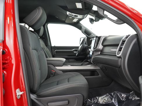 Used 2025 RAM 1500 Big Horn AWD/4WD image 8