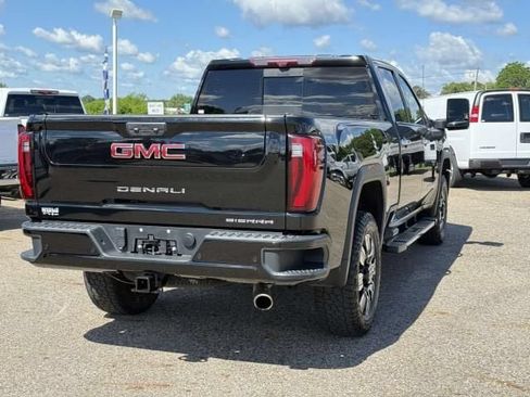 Used 2024 GMC Sierra 2500 Denali w/ Denali Reserve Package AWD/4WD image 5