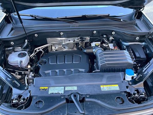 Used 2024 Volkswagen Atlas SEL Premium R-Line image 30