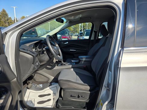 Certified 2019 Ford Escape SE image 20