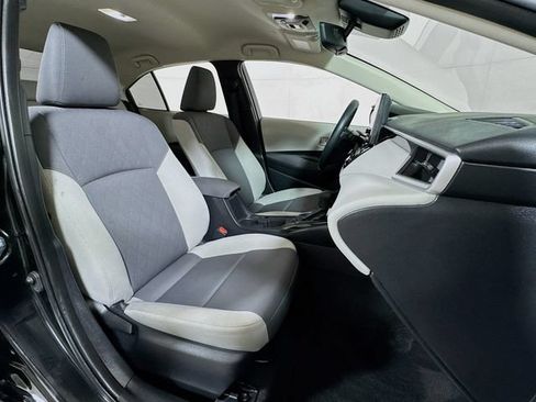 Used 2025 Toyota Corolla LE FWD image 25