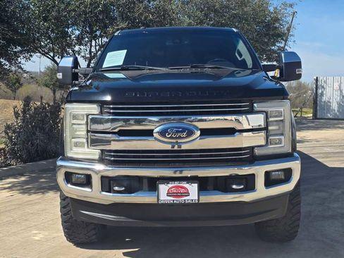 Used 2017 Ford F250 Lariat w/ Lariat Ultimate Package image 2