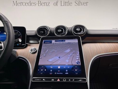 Used 2025 Mercedes-Benz C 300 4MATIC Sedan image 32