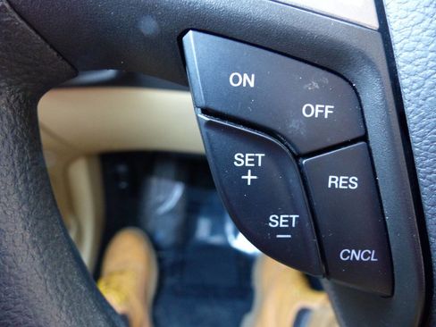 Used 2014 Ford Fusion SE image 29