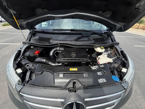 Used 2023 Mercedes-Benz Metris Passenger image 21