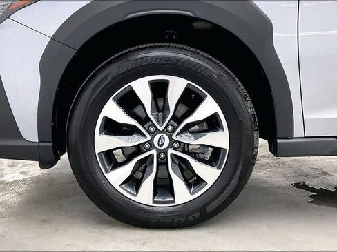 Used 2023 Subaru Outback Touring AWD/4WD image 10