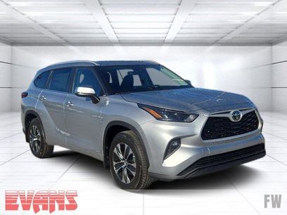 New 2025 Toyota Highlander XLE