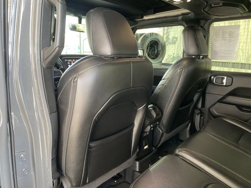 Used 2021 Jeep Wrangler Unlimited Sahara image 19