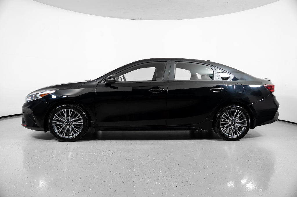 Used 2023 Kia Forte GT-Line FWD image 11