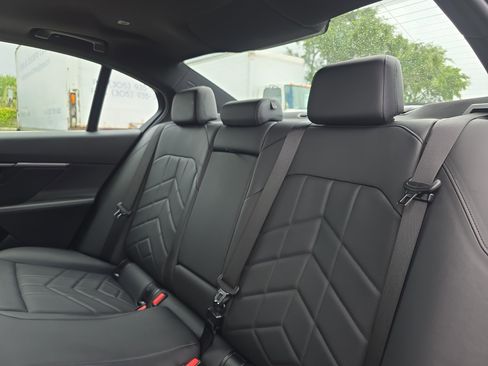 Used 2025 BMW 530i w/ Premium Package image 15