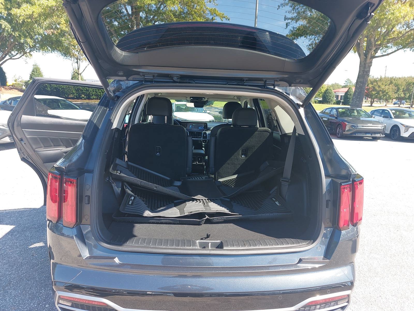 Used 2023 Kia Sorento SX FWD image 12